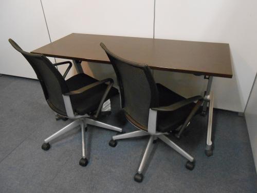【セット商品】　■　内田洋行製サイドスタクックテーブル＋HAWORTH(ヘイワース）　アドバンストセミナーチェア（X99チェア）×２脚セット【ロット】【デザイナーズ】
                        
                                    中古
            