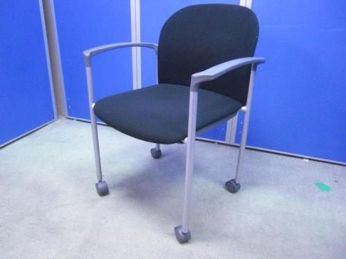 ミーティングチェア|肘付きキャスター付|良好品|【京都東寺店】【会議チェア】
                                    中古
            