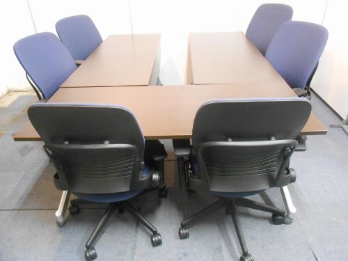 【セット商品】　■　内田洋行製サイドスタクックテーブル×３台＋スチールケース製リープチェアV2×６脚セット【デザイナーズ】
                        
                                    中古
            