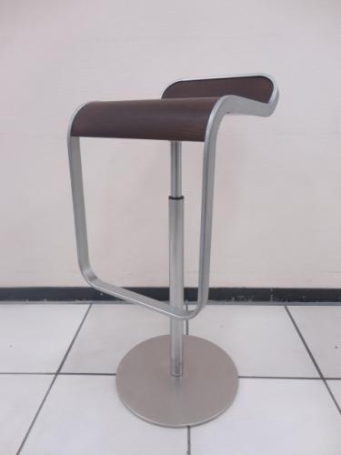 あの世界的に有名なカウンターチェアが入荷しました！
                        LEM / レム
                                    中古
            