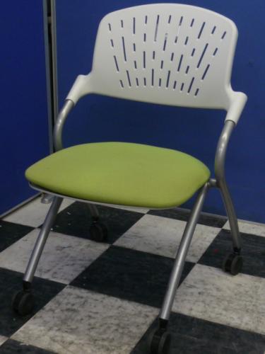 【大量入荷】ネスティングチェア■アップルグリーン■ライオン製サテラ■会議・催事用に【オフィス家具　チェア　イス　埼玉】【会議チェア】
                                    中古
            