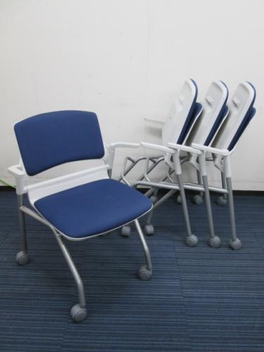 ※座面が跳ね上がって平行スタック収納が出来ちゃいます♪※【状態良好品】<br>【事務椅子】ミーティングチェア4脚セット<br>【内田洋行製】【キャスター付き】【ネスティング可能♪】【セット商品】【会議チェア】
                        
                                    中古
            