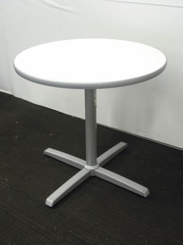 【1台入荷！状態良好！】岡村製作所　丸テーブル　幅750mm ホワイト　【神奈川県　中古オフィス家具】
                                    中古
            