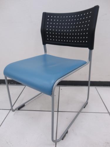 スッタキングチェア【会議チェア】
                        
                                    中古
            