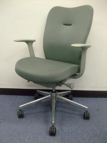 【１脚限定】ナイキ製　エネアチェア【ENEIR】　　美と機能を凝縮したチェア！！【OAチェア】
                        
                                    中古
            