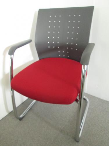 コクヨ　ミーティングチェア　肘付　エクサージュ　レッド　ＣＫ-７０１【会議チェア】
                        
                                    中古
            