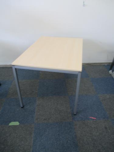 【状態良好品】【4つ脚タイプ】　オカムラ製　ミーティングテーブル　【4名様掛け用】【ナチュラル天板】【中古　会議用テーブル　中古】
                                    中古
            