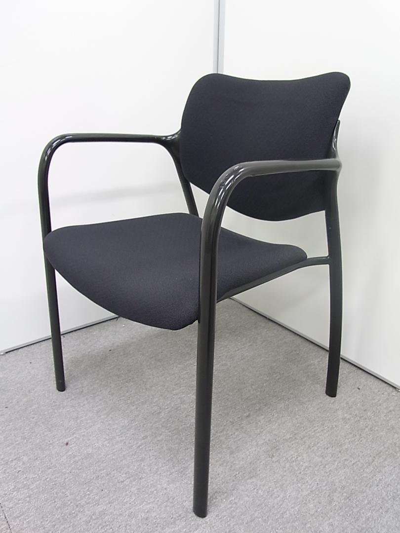 【ブラックカラー】ミーティングチェア　スタッキングチェア　重ねて収納可能な省スペース　会議チェア
                        
                                    中古
            
