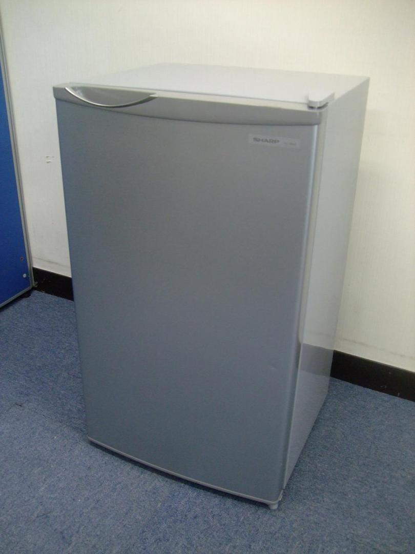 キレイなコンパクト冷蔵庫入荷しました！！
                        SJ-H8W
                                    中古
            