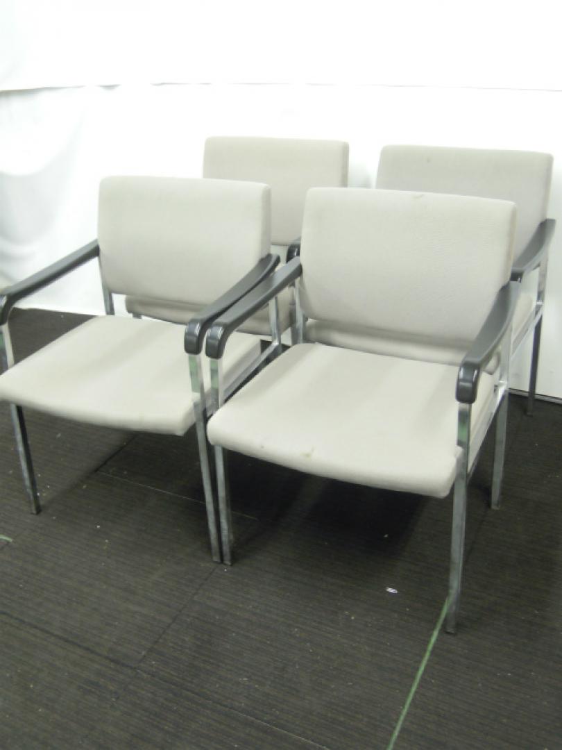 【4脚セット販売！】ミーティングチェア　肘付き　グレー　【神奈川県　中古肘付きオフィスチェア】
                        CK-56
                                    中古
            