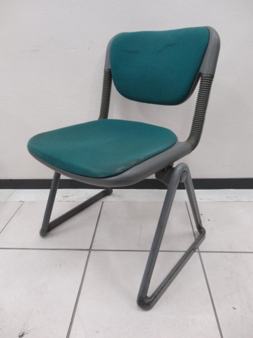 スタッキングチェア　グリーン
                        バーテブラシリーズ
                                    中古
            