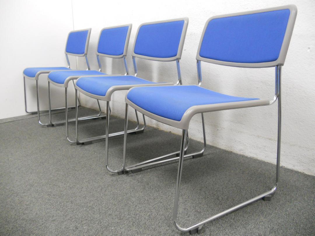 ■スタッキングチェア4脚セット　■ブルー（布張り）
                        CK-890
                                    中古
            