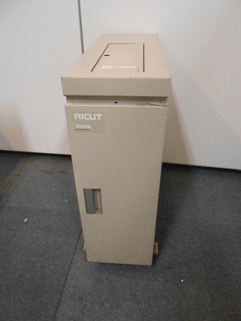 2702DA
                        
                                    中古
            