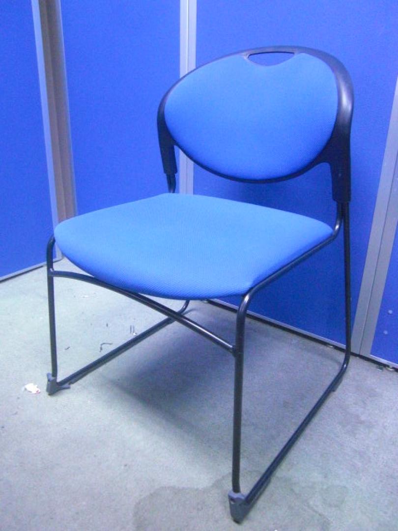 イトーキ製|スタッキングチェア|ブルー|良好品【京都東寺店】
                        
                                    中古
            