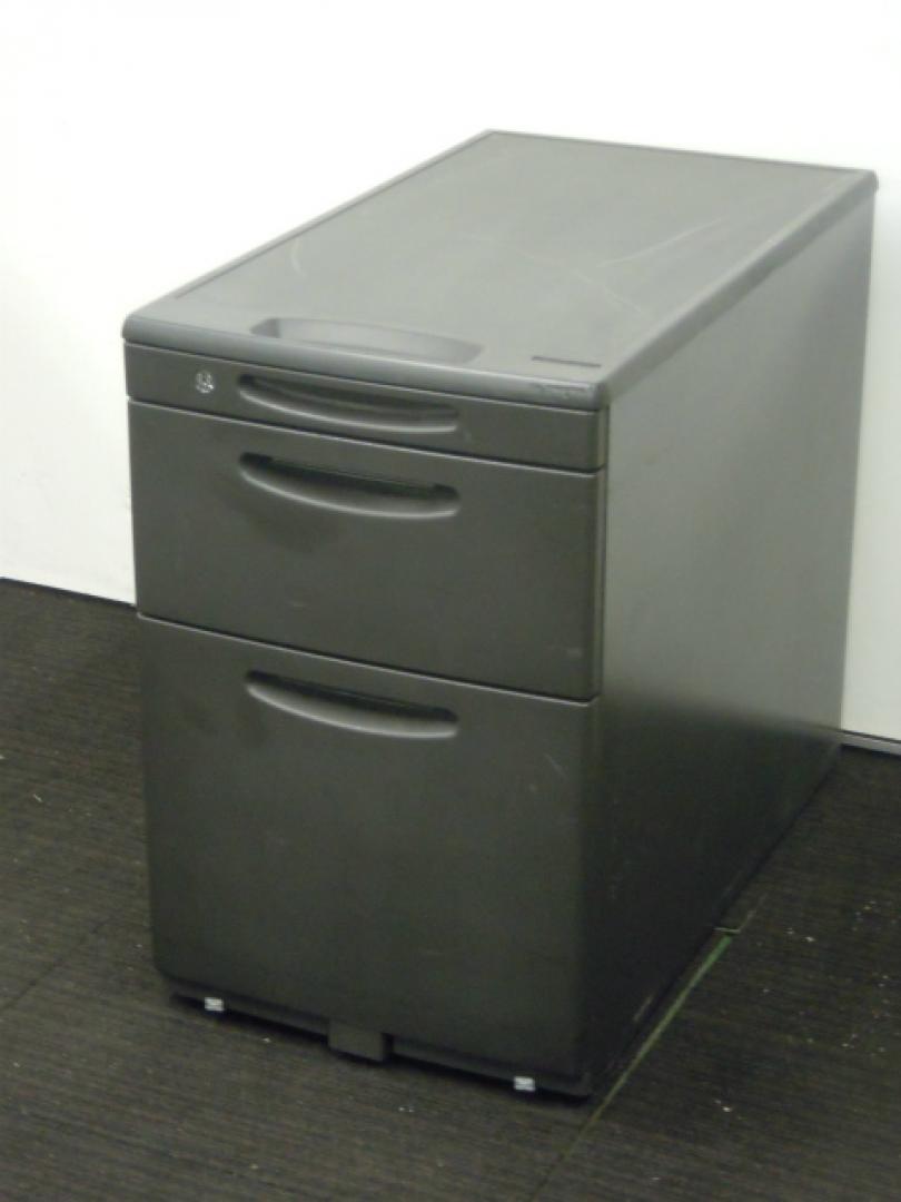 【1台限定特価！】岡村製作所　ＳＤシリーズ　３段ワゴン　ブラック　奥行670mm サイズにご注意下さい【おつとめ品】
                        SD エスディー
                                    中古
            