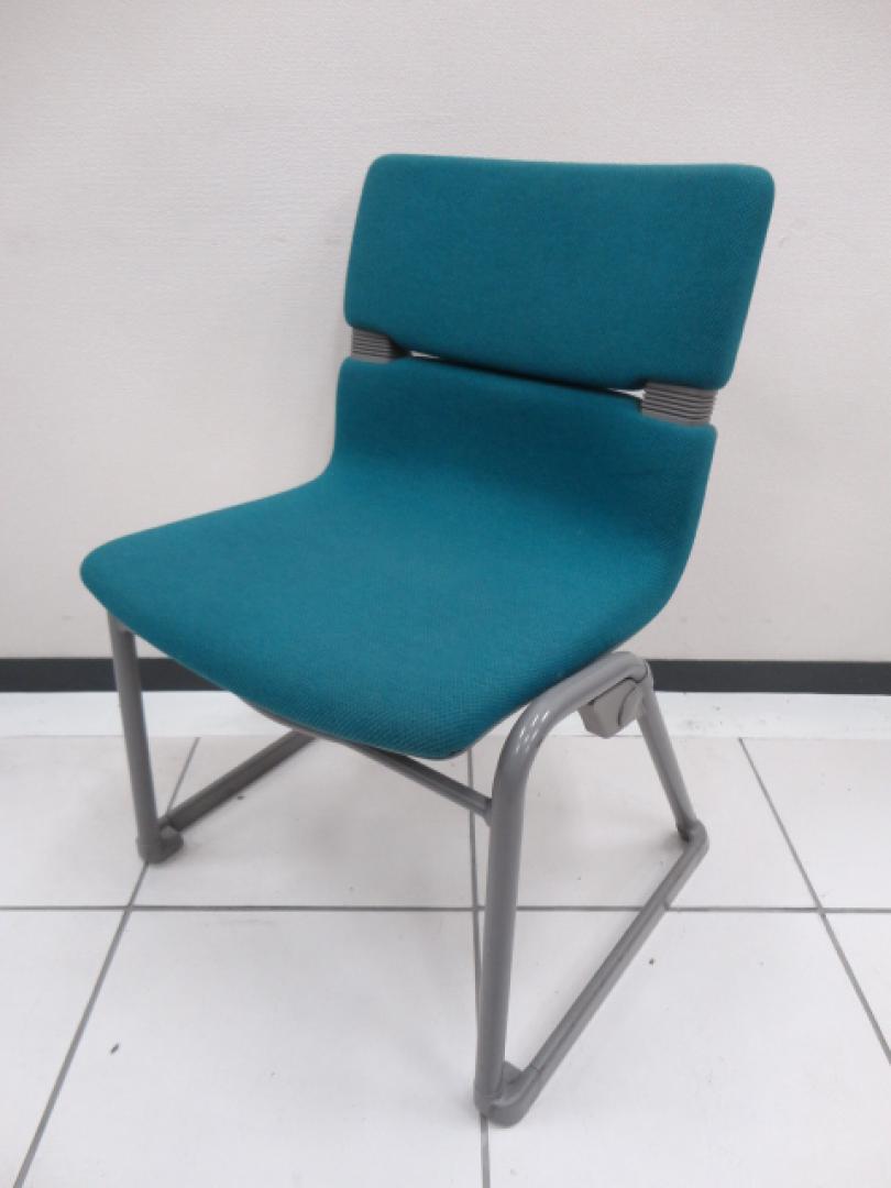 スタッキングチェア　グリーン　
                        ドーサルシリーズ
                                    中古
            