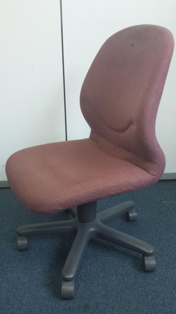 お買い得チェア　仙台以外は梱包出荷しお送り致します

                        ダイナフィット
                                    中古
            