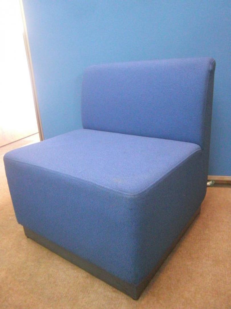 ロビーチェア（1人掛け）｜ブルー色｜【おつとめ品】
                        ロビーチェア
                                    中古
            
