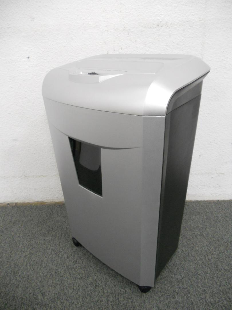 ■オフィスシュレッダー　■A4サイズ！クロスカット！　■メディア裁断可　■GCS32CDX
                        オフィスシュレッダ　32CDX
                                    新古品
            