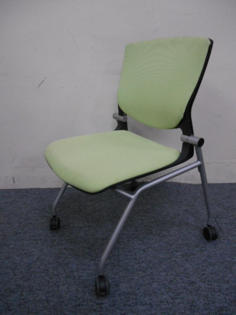 【オカムラ製ネスティングチェア】平行スタック仕様　
                        Ｇrata(グラータ）
                                    中古
            