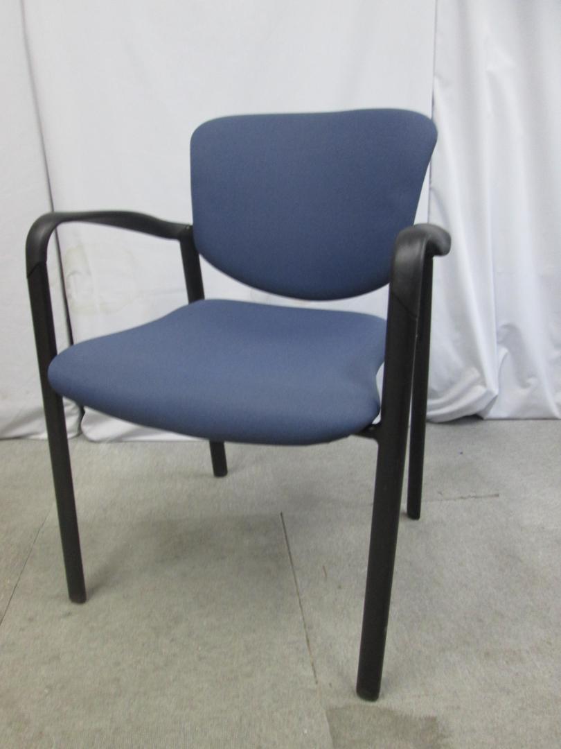 肘当て付きスタックチェア
                        
                                    中古
            