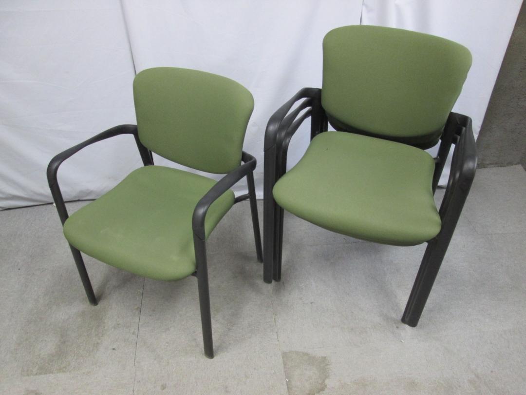 通常価格の10％OFF　ヘイワース製　肘当て付きスタックチェア 　お得な4脚セット商品　【セット商品】
                        
                                    中古
            