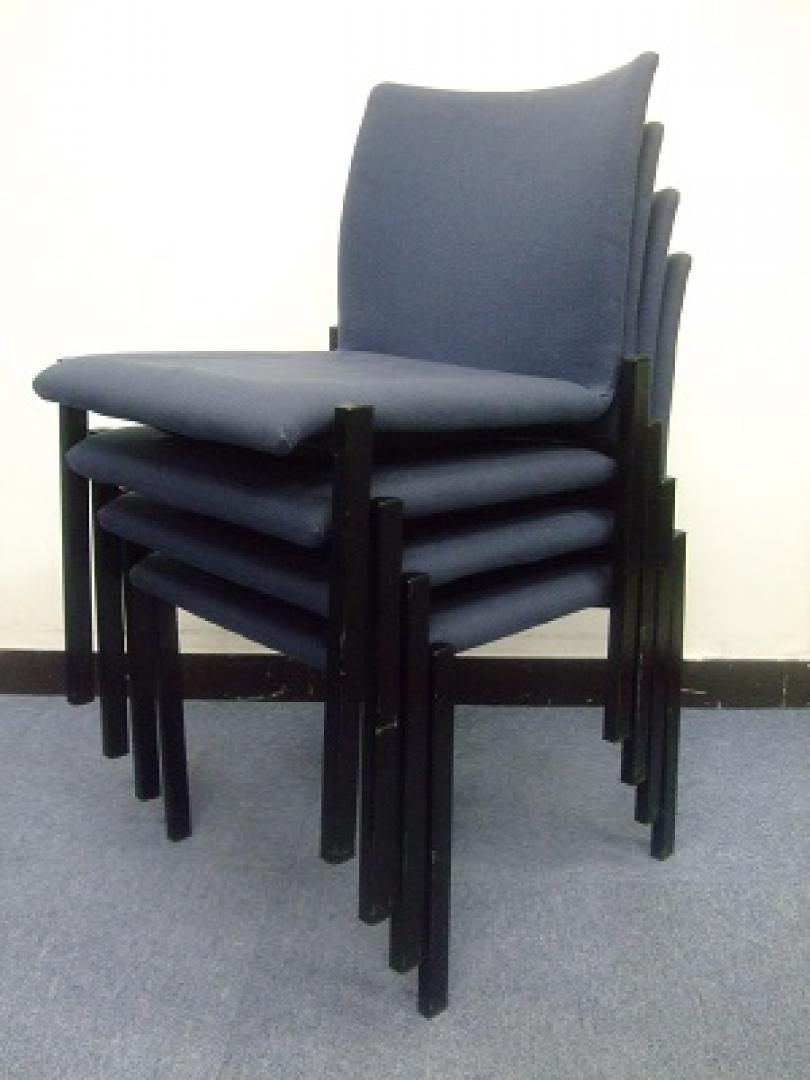 【４脚セット】【セット商品】クッション柔らか！落ち着いた雰囲気のスタッキングチェア！
                        
                                    中古
            