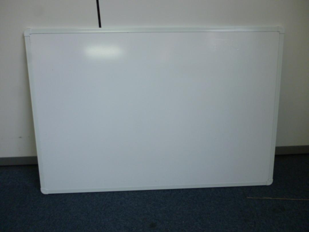 壁掛けホワイトボード！状態良好！！
                        
                                    中古
            