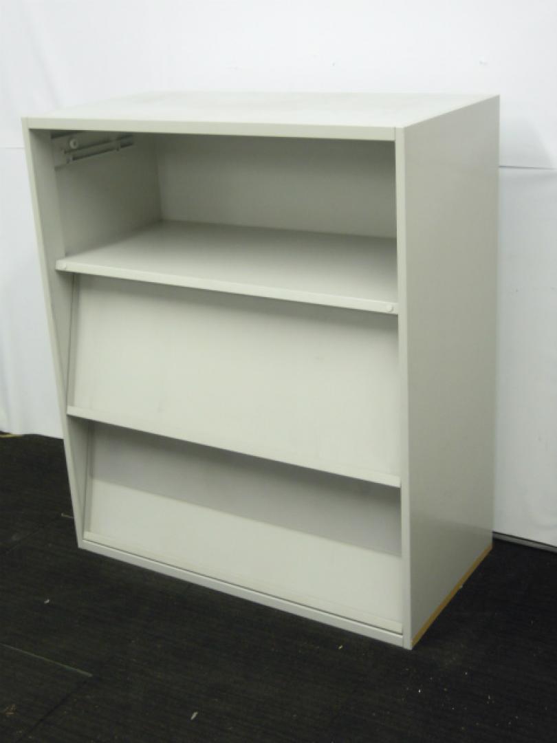 【中古希少在庫入荷！】プラス製　雑誌架　オープン書庫にもなるマガジンラック　【おつとめ品】
                        
                                    中古
            