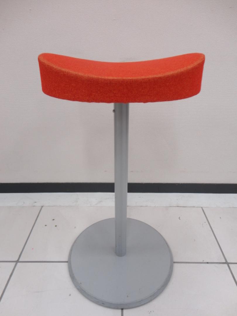 中古|カウンターチェア|オレンジ
                        
                                    中古
            