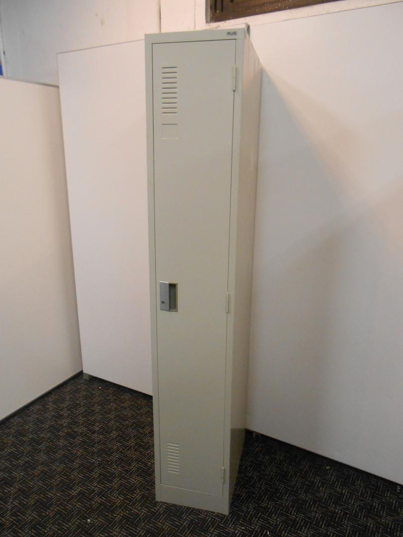 ■スリムタイプ１人用ロッカー
                        
                                    中古
            