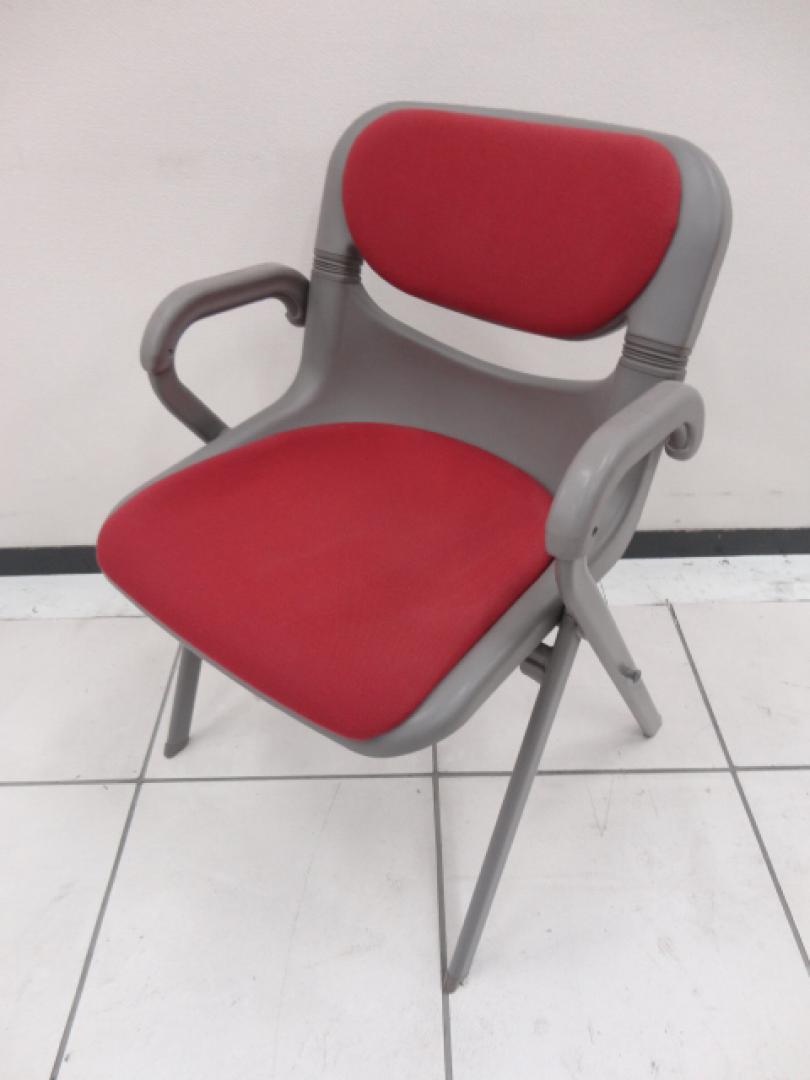 人気の肘付ミーティングチェア|レッド|入荷しました！！
                        バーテブラ
                                    中古
            