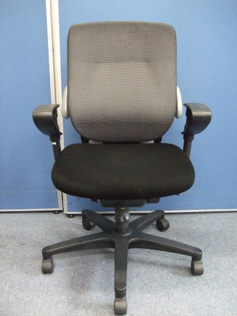 中古】レビーノチェア KE-635CJ-T2T3 イトーキ/ITOKI 肘付ハイバック