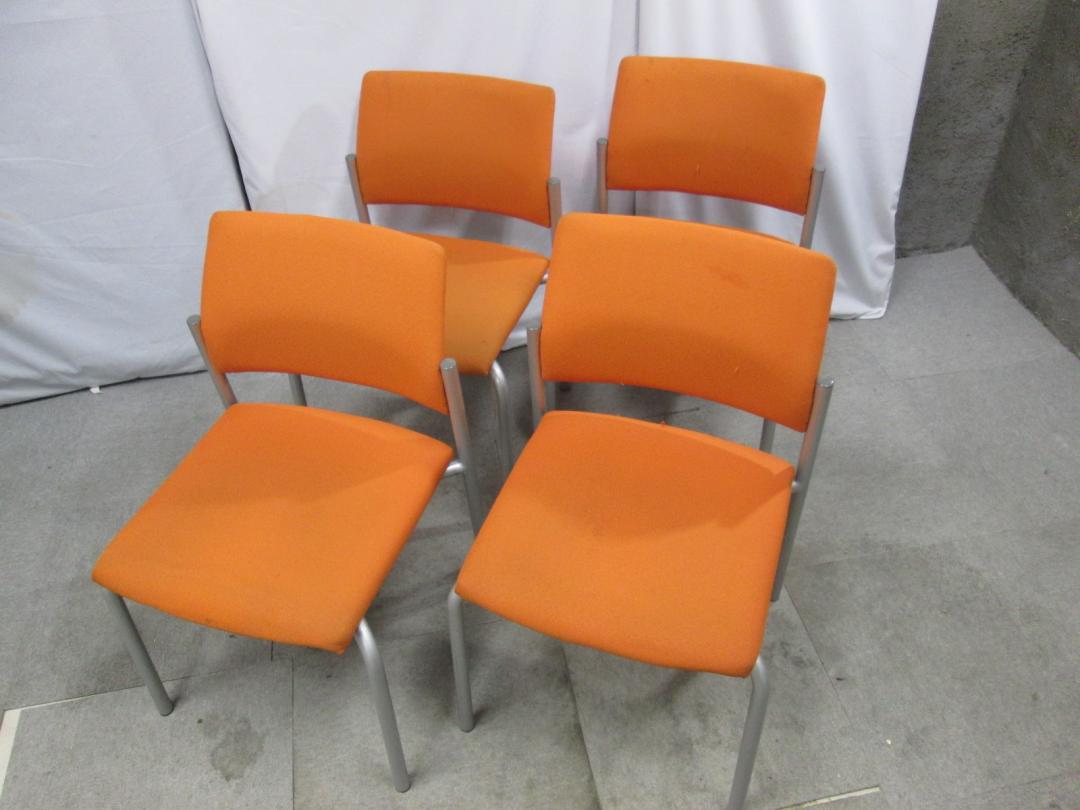【使えればいいやシリーズ】重ねて収納｜オレンジ｜スタックチェアお得な4脚セット【セット商品】
                        
                                    中古
            