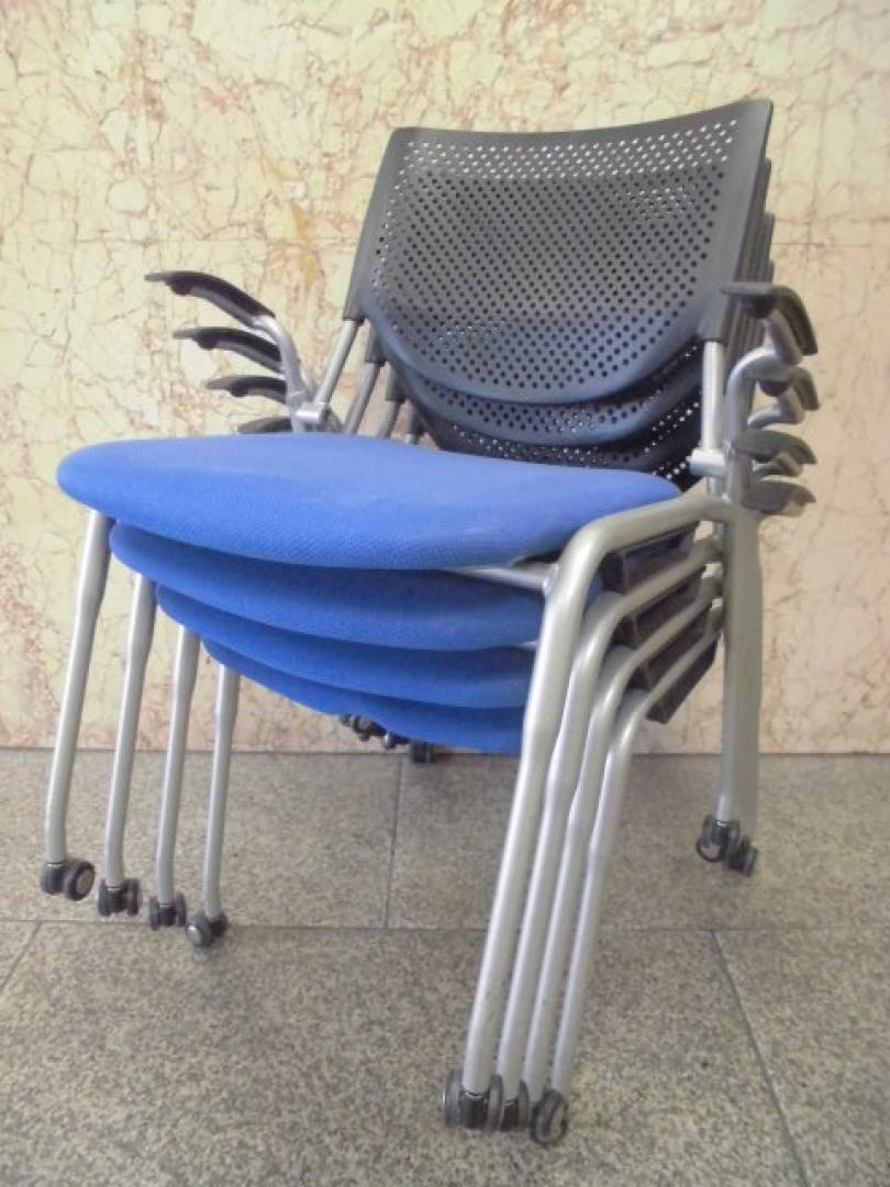 スタッキングチェア/オカムラ製/プロスタックシリーズ/会議用チェアセット　重ねて便利スタッキングタイプ
                        プロスタックシリーズ
                                    中古
            
