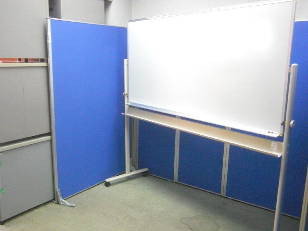 ホーロー仕上げ（消し残しが残らない）｜片面｜
                        ホワイトボード片面　脚付き
                                    中古
            