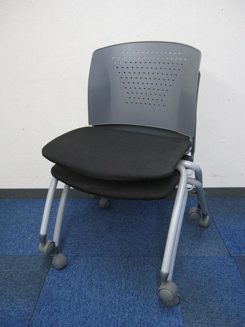 ■便利なスタッキングチェア入荷しました
                        
                                    中古
            