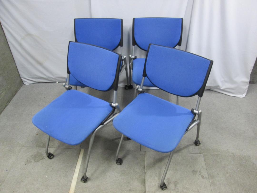 オカムラ製ネスティングチェア　不要な時は重ねて収納できます！　キャスター付きで移動も楽々！　お得な4脚セット商品　【セット商品】
                        
                                    中古
            