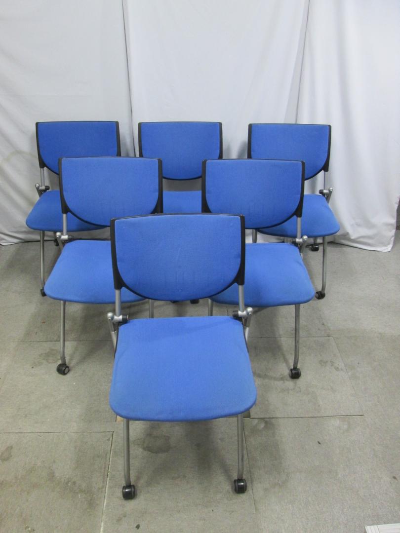 オカムラ製ネスティングチェア　不要な時は重ねて収納できます！　キャスター付きで移動も楽々！　お得な6脚セット商品　【セット商品】
                        
                                    中古
            