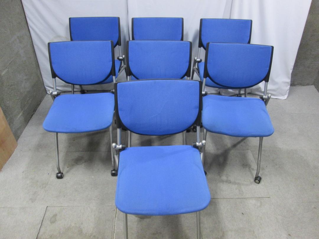 オカムラ製ネスティングチェア　不要な時は重ねて収納できます！　キャスター付きで移動も楽々！　お得な7脚セット商品　【セット商品】
                        
                                    中古
            