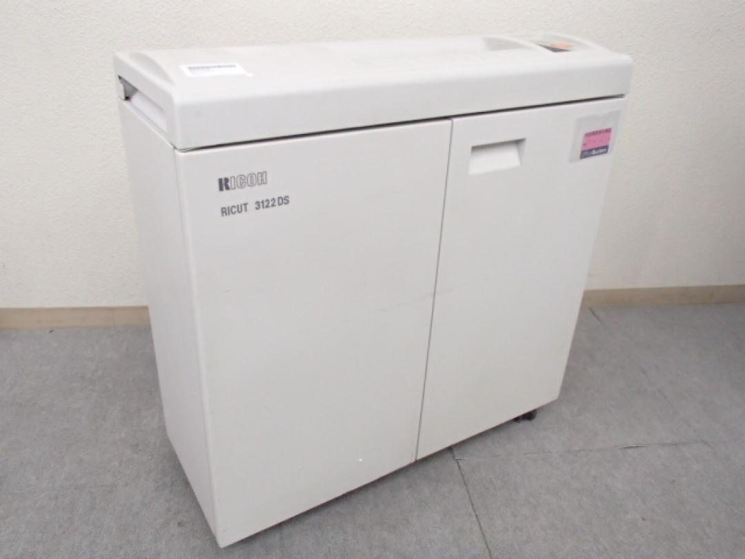 リコー製　クロスカット方式　シュレッダー SC651CD
                        
                                    中古
            