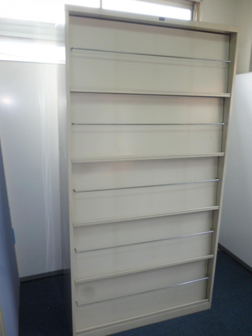 お洒落な５段ラック！資料・パンフレット等の展示用にどうぞっ！！
                        
                                    中古
            