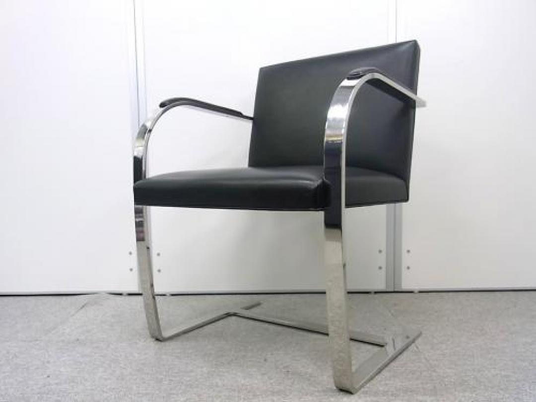【緊急値下げ！\30,000→\28,000】【本革】ミーティングチェア　ダイニングチェア　Brno Chair Flat Bar （ブルーノフラットバーアームチェア）
                        Brno Chair
                                    中古
            