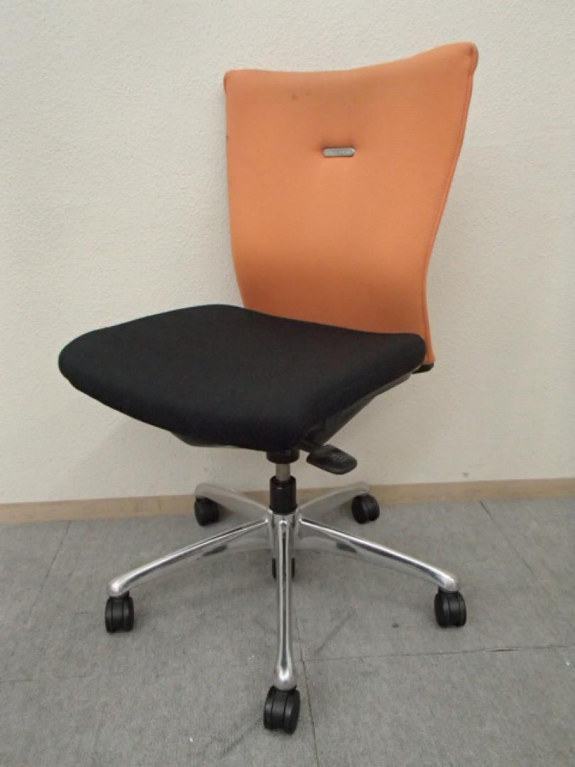 8脚セット｜オフィスチェア｜オカムラ製｜フィーゴチェア｜Feeg｜売れ筋大量入荷！！【セット商品】【おつとめ品】
                        フィーゴ　Feego
                                    中古
            