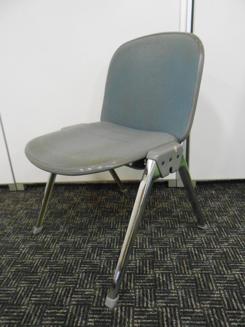 【オツトメ品】　型が古い為
                        
                                    中古
            