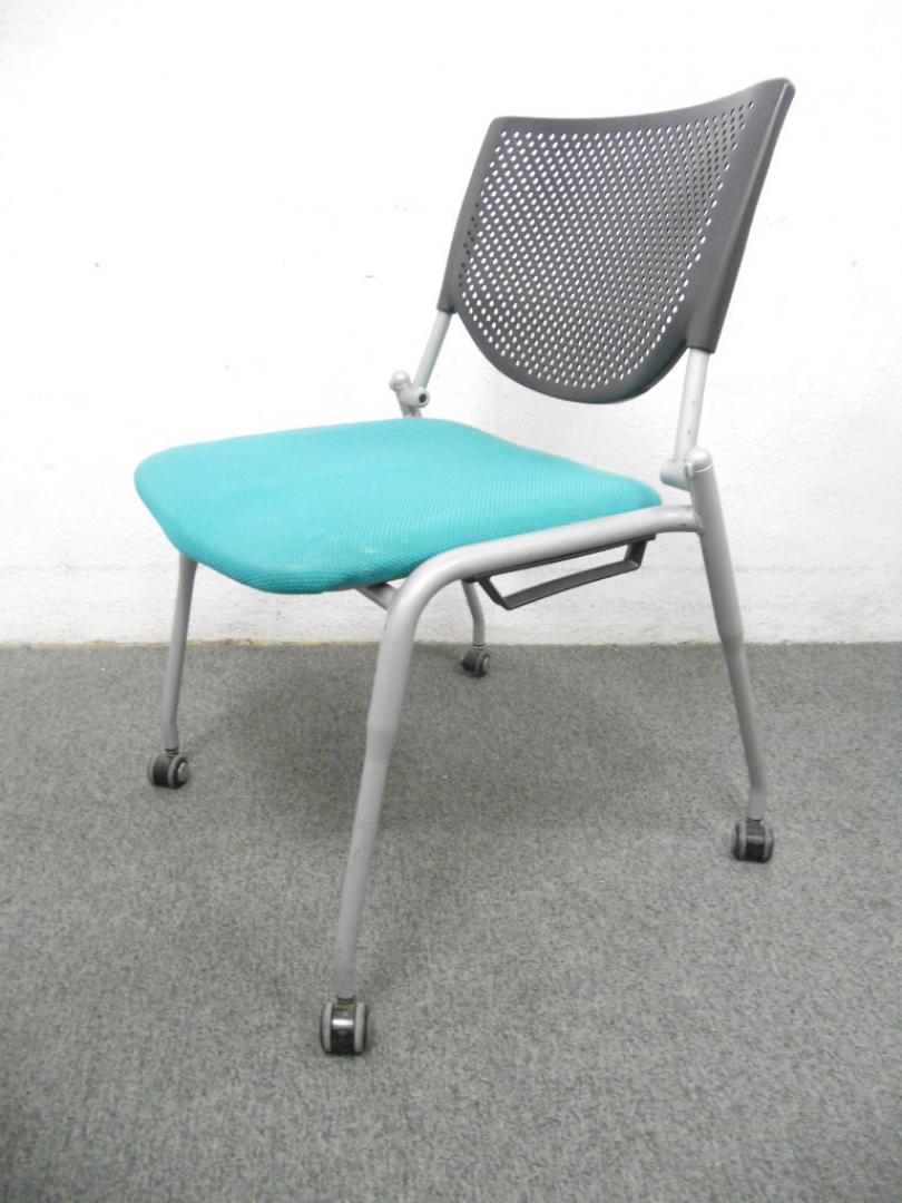 ■スタッキングチェア（キャスター付） ■グリーン　■【おつとめ品】
                        プロスタック
                                    中古
            