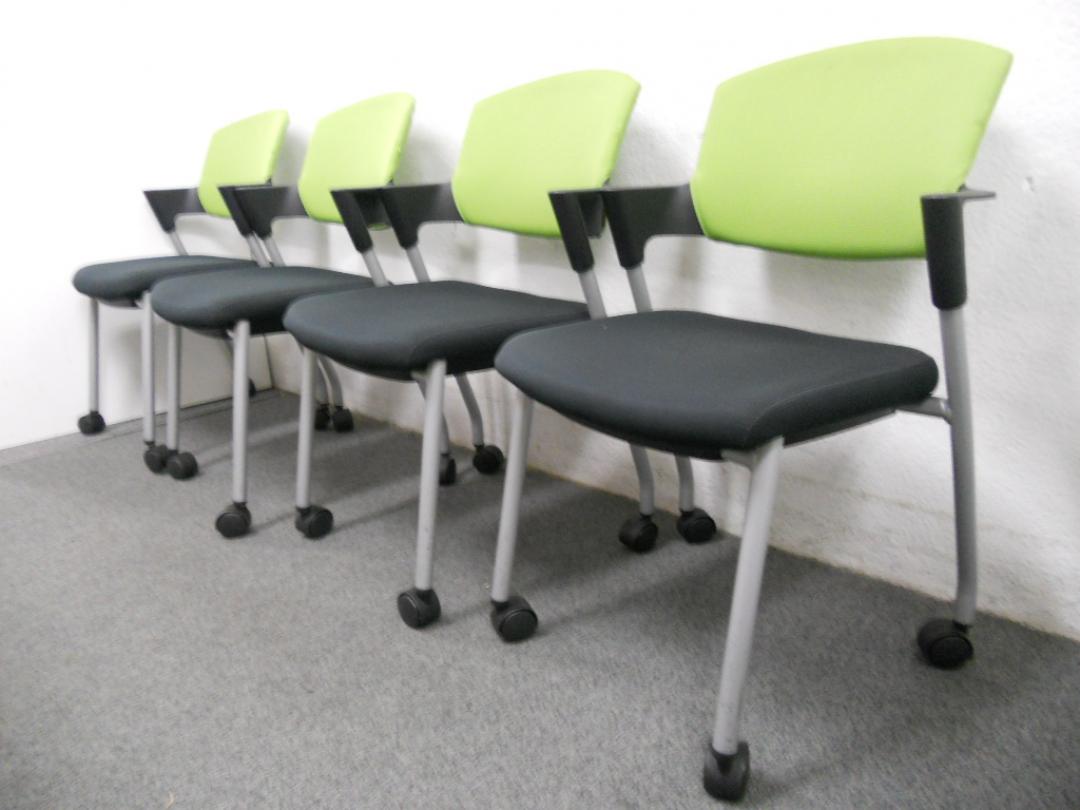 ■スタッキングチェア4脚セット　■キャスター付　■ライムグリーン　■コクヨ　■プロッティシリーズ【セット商品】
                        Protty【プロッティ】 
                                    中古
            