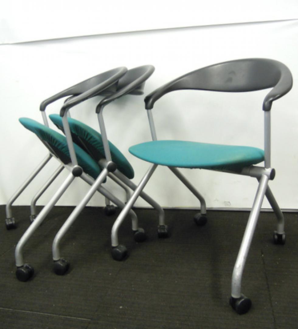 【セット商品】【3脚セット】内田洋行製　ミーティングチェア　ネスティングチェア　スライドスタッキングチェア　イエローグリーン　キャスター付き　【中古オフィス家具　会議用チェア】
                        
                                    中古
            