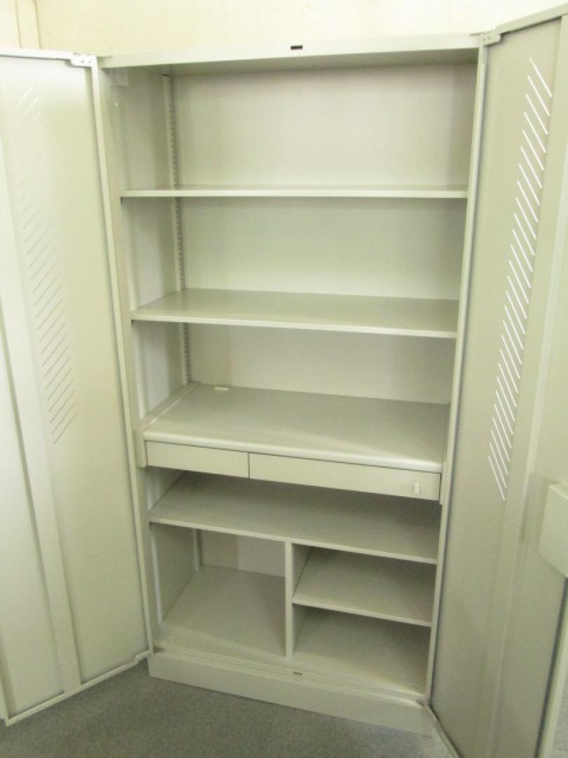 キッチンキャビネット
                        
                                    中古
            