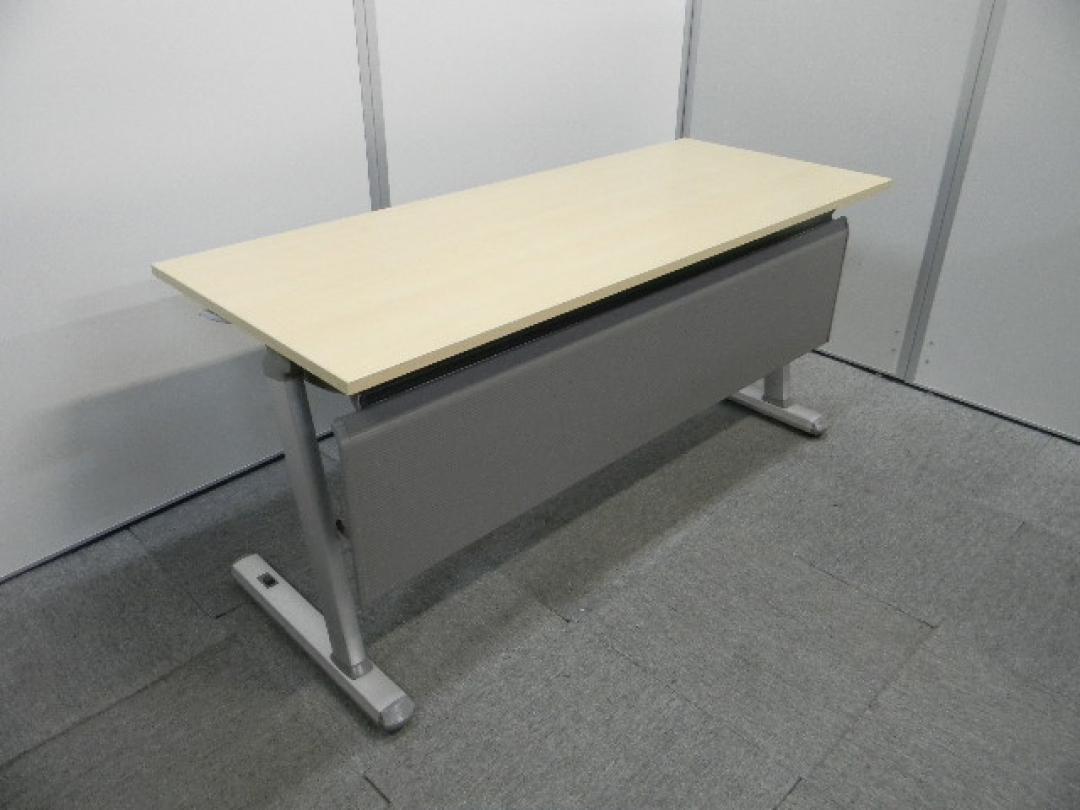 スタックテーブル　■ W1500　幕板付き 〜会議用にピッタリ！〜
                        
                                    中古
            